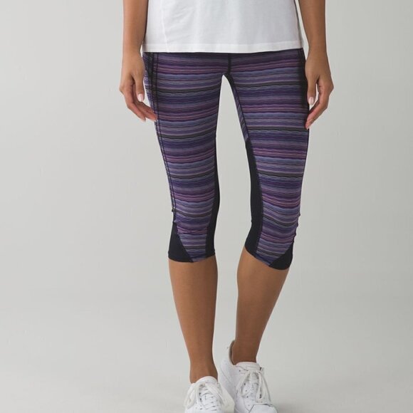 Lululemon Vent It Out Crop XS - Picture 1 of 3